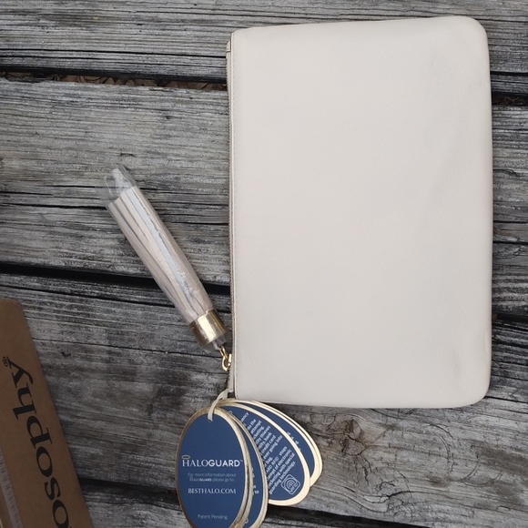 Fresh cream Holiday Collection with rare G.I.L.I. Leather Zip Tassel Wristlet - Picture 5 of 11